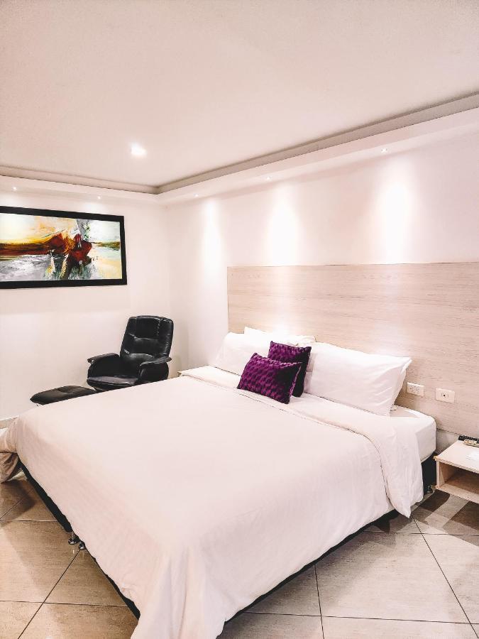 Hotel Radoa El Banco  Екстериор снимка