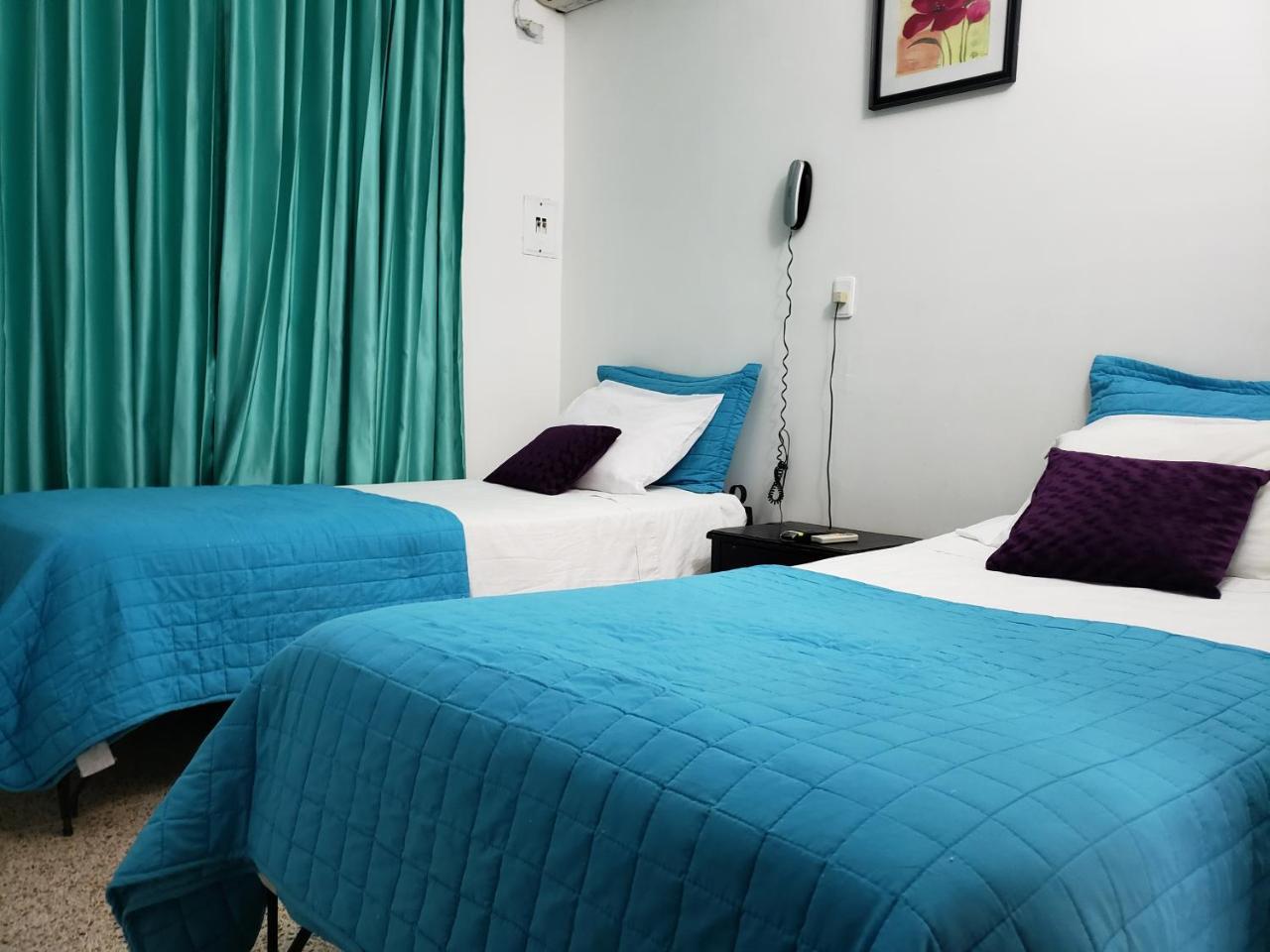 Hotel Radoa El Banco  Екстериор снимка