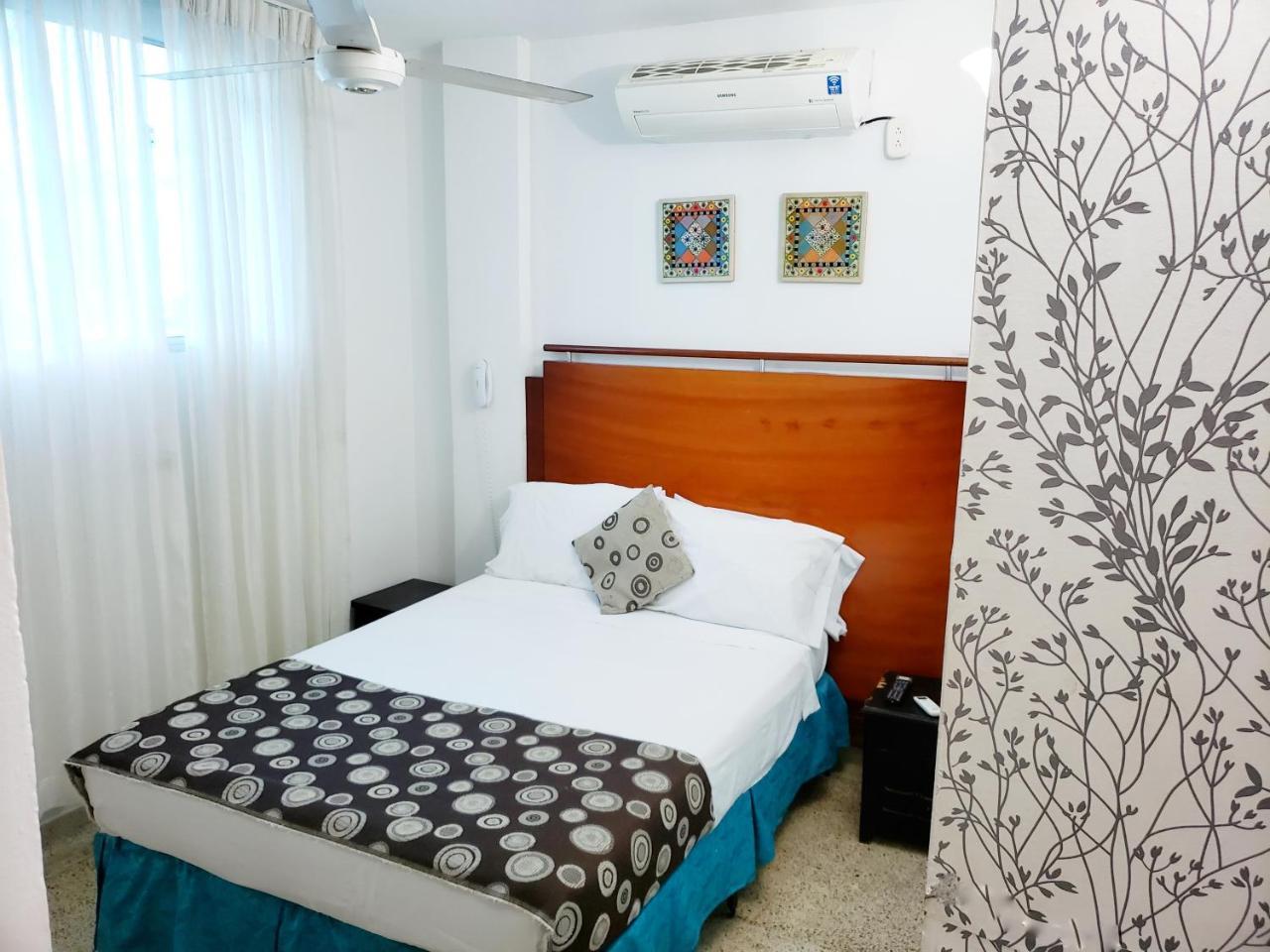 Hotel Radoa El Banco  Екстериор снимка